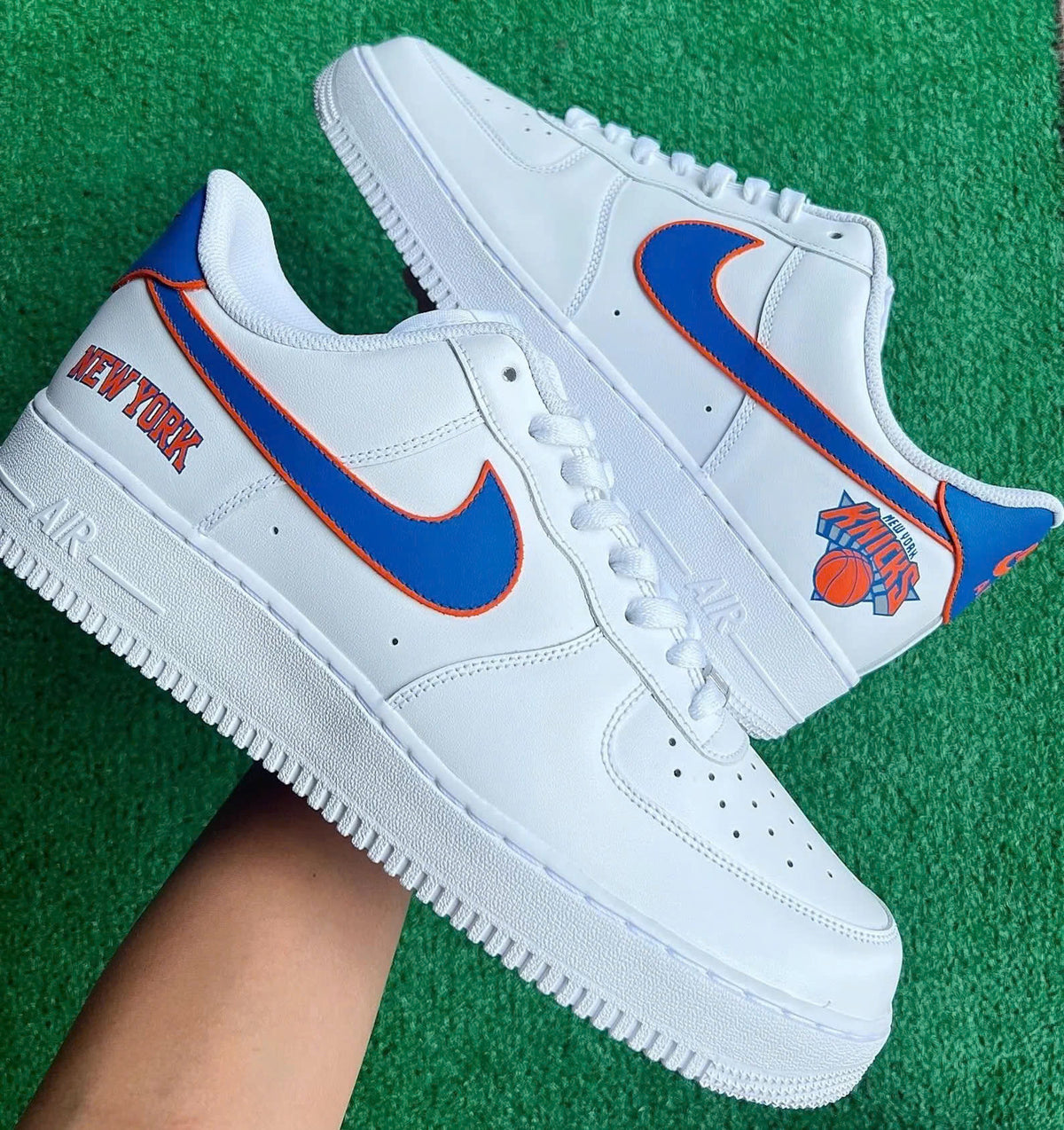 New York Knicks White Sneakers 2025 – NBA Basketball Shoes for Everyday Wear - LeagueLockerGear